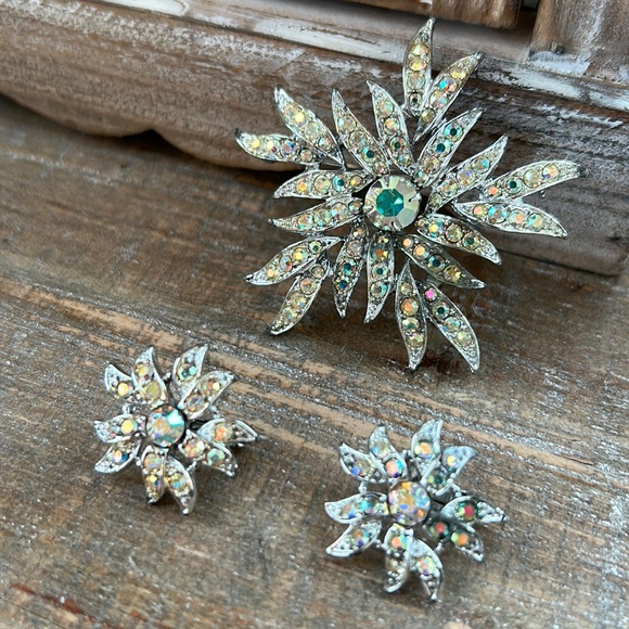 Sarah Coventry Aurora Blaze Vintage Brooch & Earrings Set. 1960’s - Picture 3 of 16
